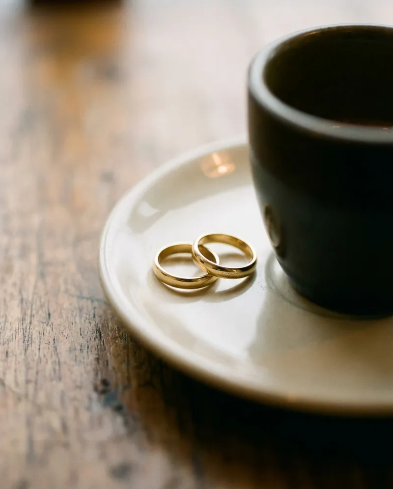 Cincin di piring kecil
